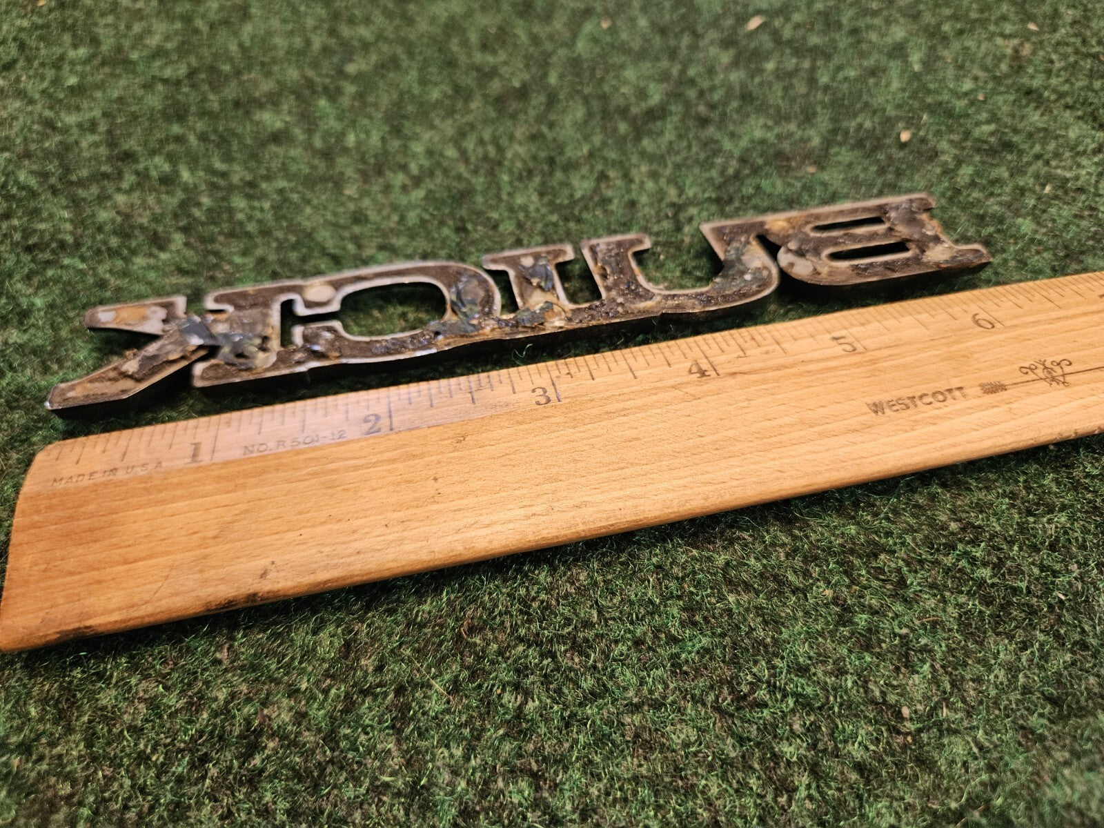 BUICK SIDE EMBLEM LOGO BADGE SYMBOL NAME PLATE BADGE USED 5M4