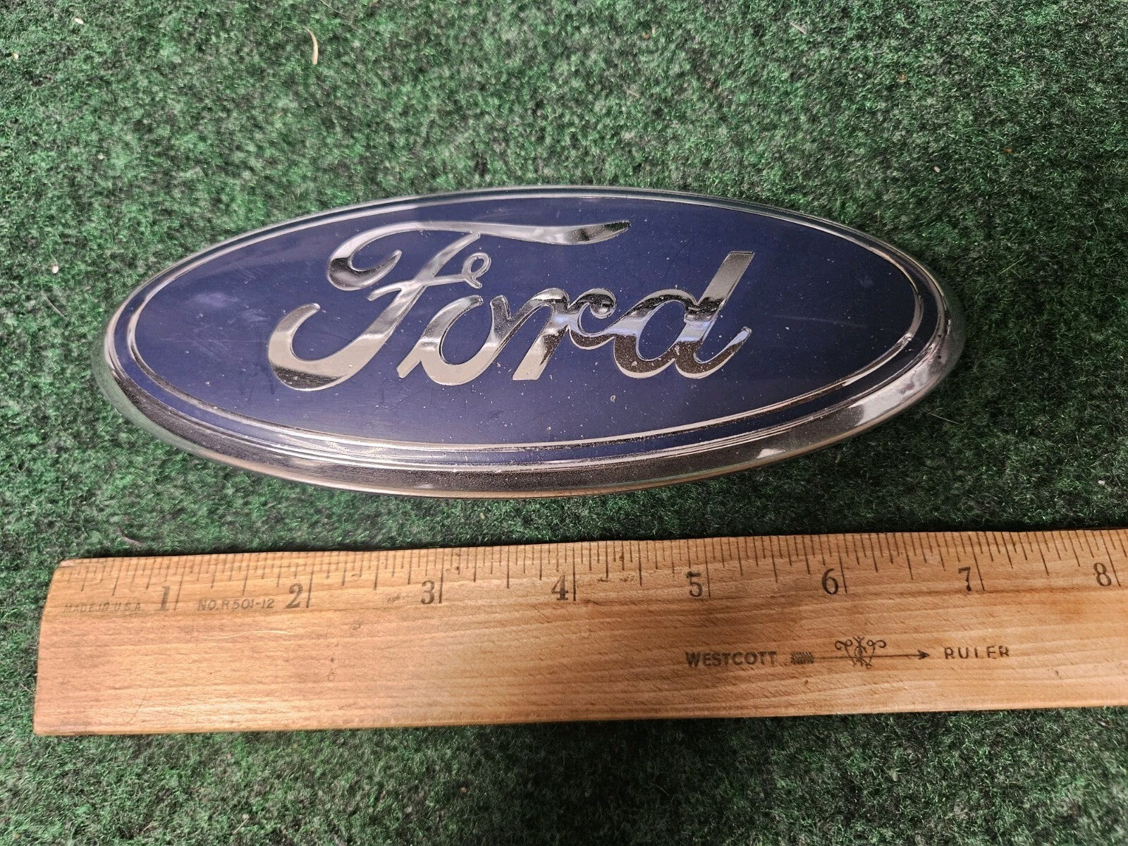 2005 2006 2007 Ford 500 2006 Fusion Grille Emblem 5F93-8B262-AA OEM 3M2