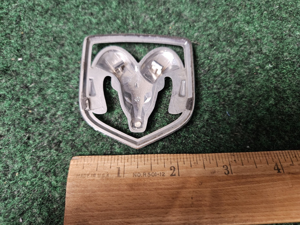 2004-2006 Dodge Durango 2005-2006 Dakota Front Emblem OEM 55077717AA 3M4