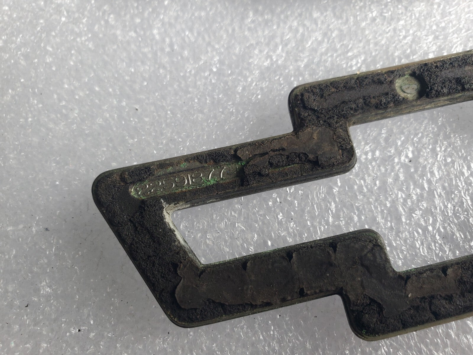 (2) 1995-1999 Chevrolet Cavalier Blue Bowtie Emblem 22591872 OEM VNTG