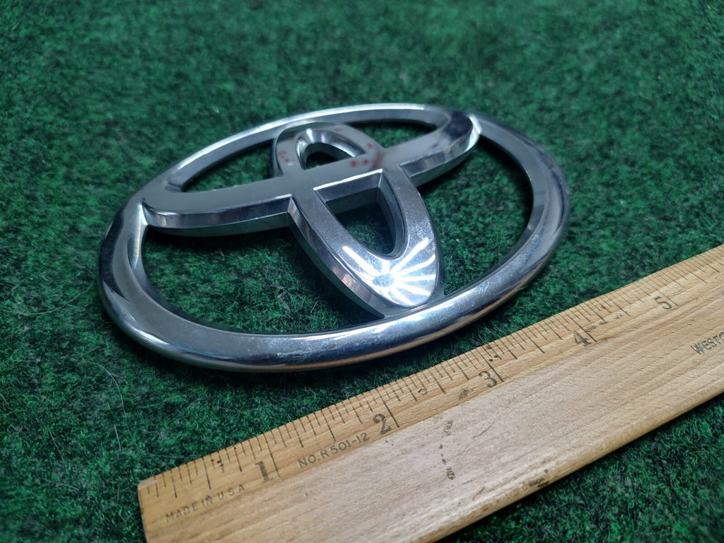 TOYOTA 5-1/8'' REAR TRUNK LID TAILGATE LIFTGATE EMBLEM 2006-2024 9097502072 3S3