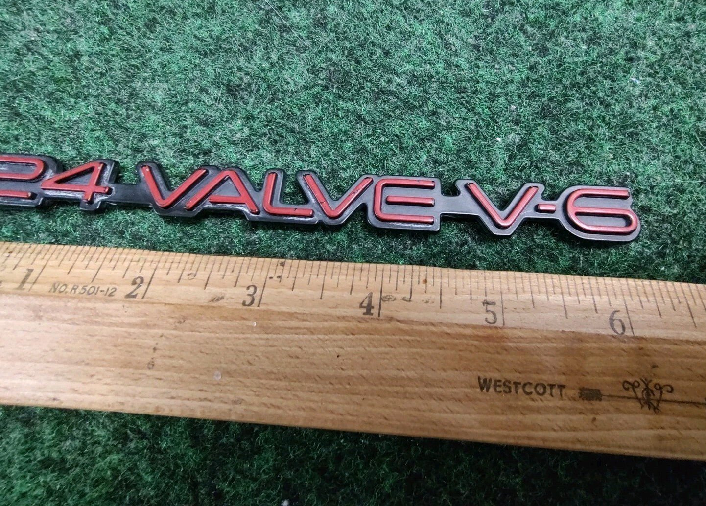PONTIAC GRAND PRIX 24 VALVE V-6 CIRCA '92 FRONT FENDER EMBLEM 10141749 Red 5S5