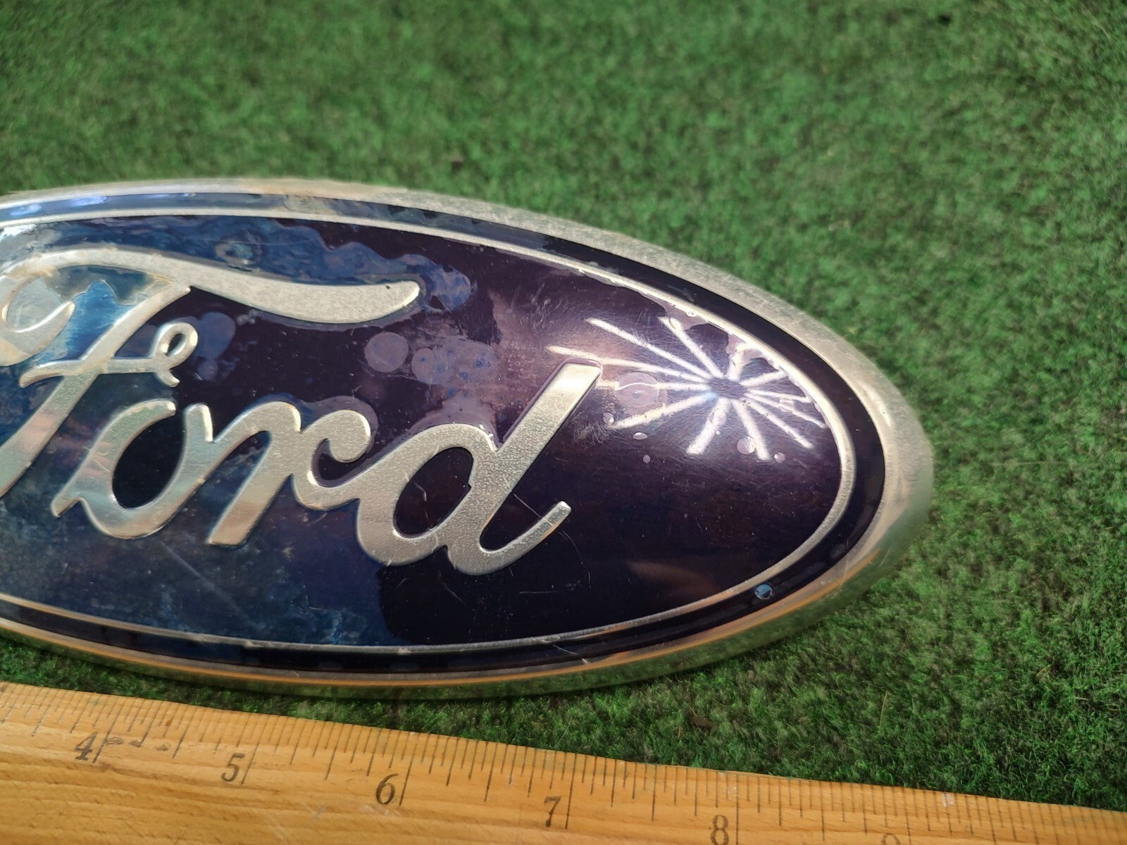 2004 2005 2006 2007 2008 Ford F-150 Front Grille Emblem Ornament 9" Oval 1S8