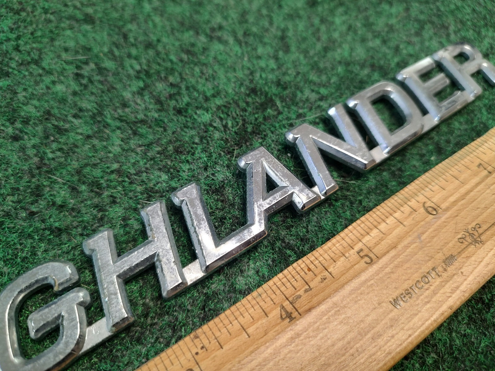 01 02 03 04 05 06 07 TOYOTA HIGHLANDER REAR LID EMBLEM LOGO BADGE SYMBOL 1S7