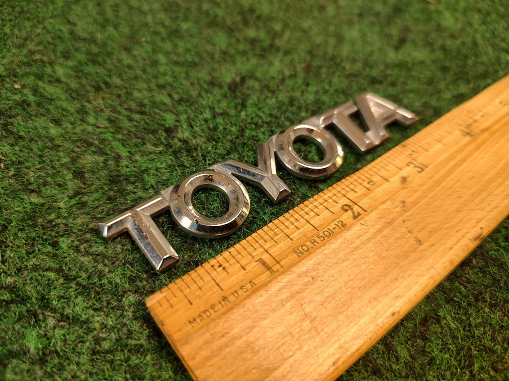 98-02 Toyota Corolla Rear Trunk Script Emblem Badge Nameplate OEM 99 00 01 2S7