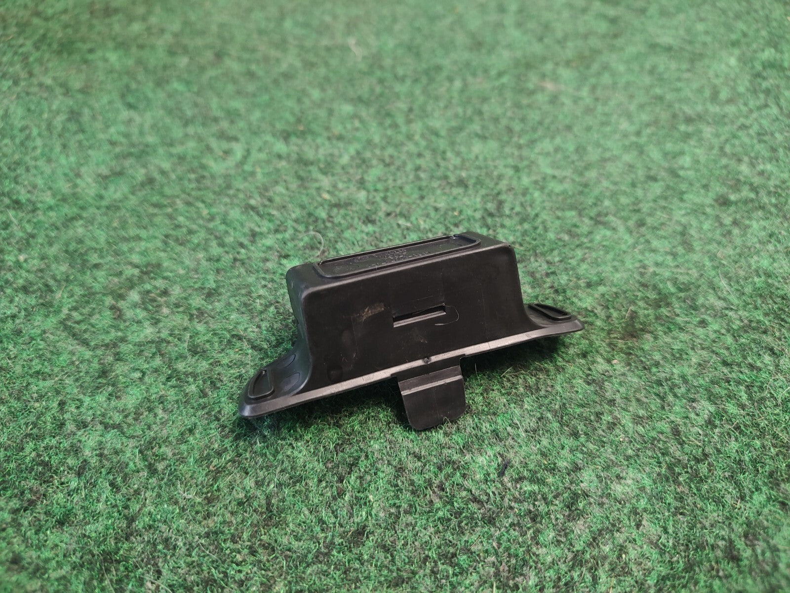 2020-2023 FORD EXPLORER FRONT CENTER CONSOLE CUP HOLDER FORWARD INSERT MAT 1S7