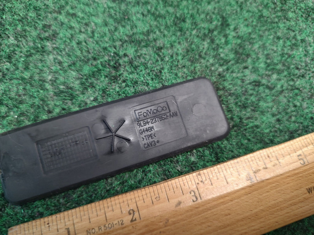 2008-2012 Focus Escape Door Window Handle Switch REAR DRIVER Rubber Insert 4S3