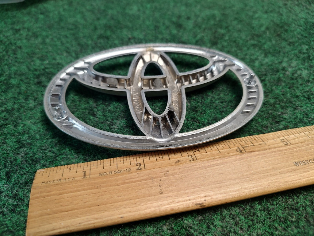 07-11 TOYOTA CAMRY 10-21 4RUNNER REAR TRUNK LID EMBLEM LOGO BADGE SYMBOL OEM 3S2