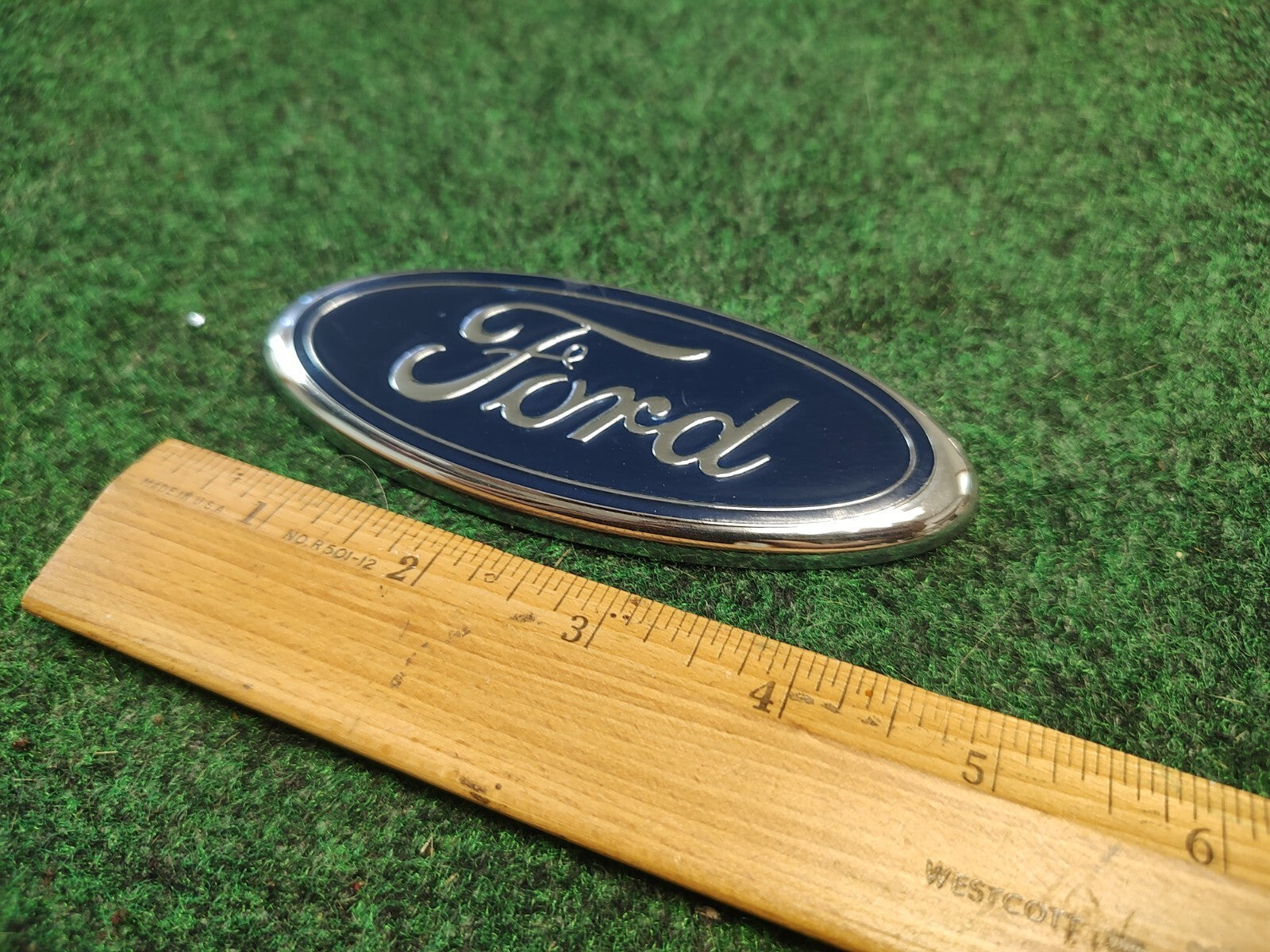2001-2007 Ford Escape Tailgate Trunk Emblem BADGE YL84-7843500-AB 1S9