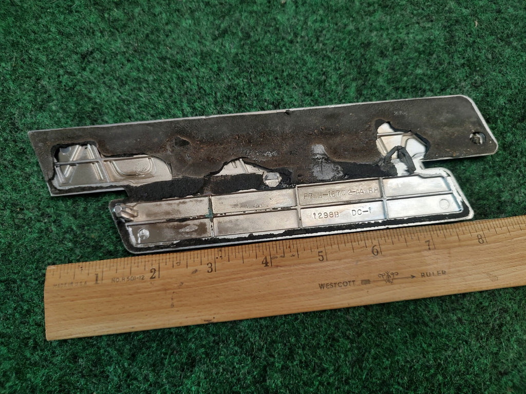 Ford 1997-2002 Expedition Eddie Bauer Emblem Badge Logo Nameplate Name Plate 2S7