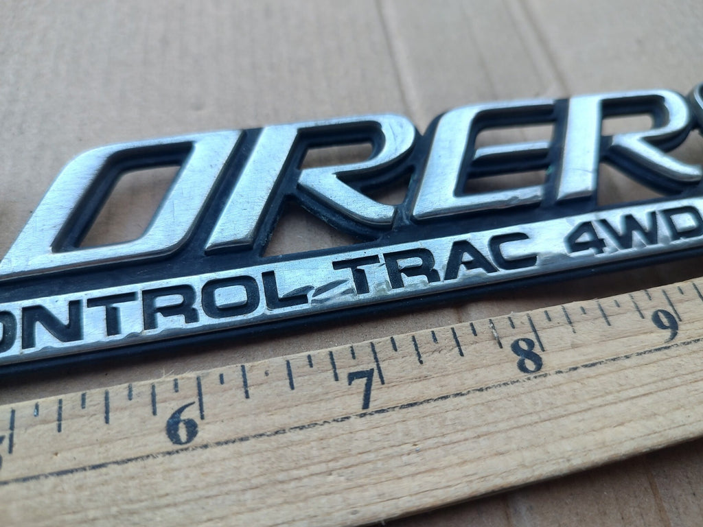 95 96 97 FORD EXPLORER XLT CONTROL TRAC 4WD REAR EMBLEM LOGO BADGE SYMBOL MT1