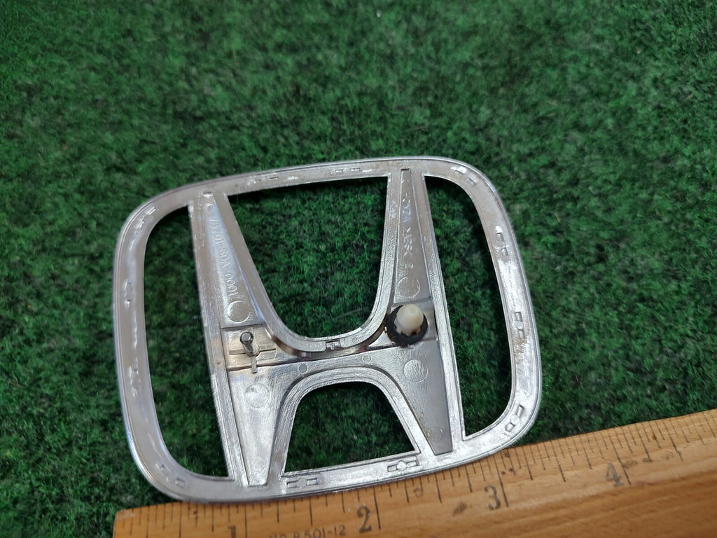 2003-2005 HONDA ACCORD SEDAN REAR TRUNK CENTER EMBLEM BADGE LOGO SYMBOL 4S2