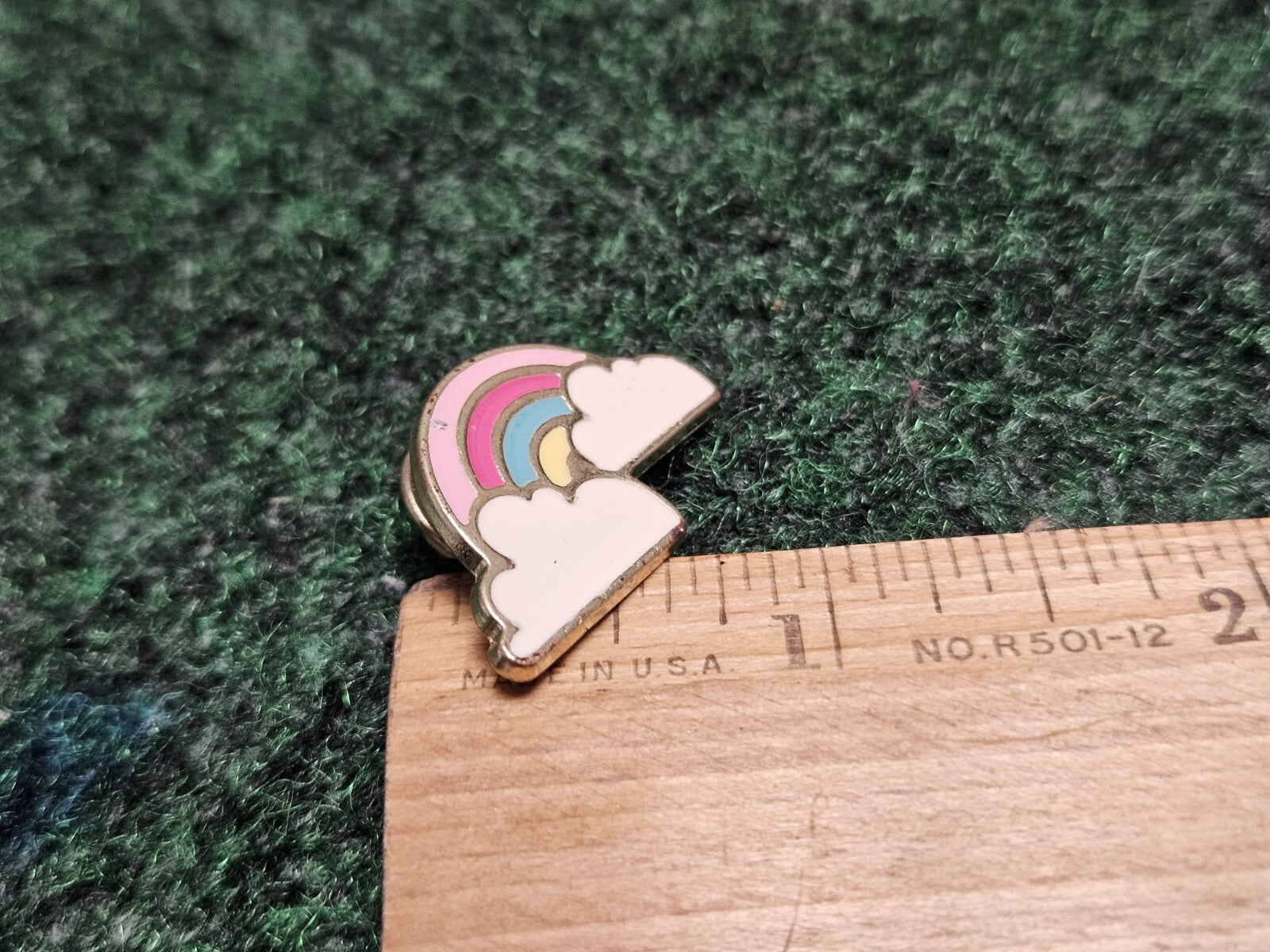 Rainbow Enamel And Cloud Collectible Pin Hat Lapel Souvenir Excellent Condition