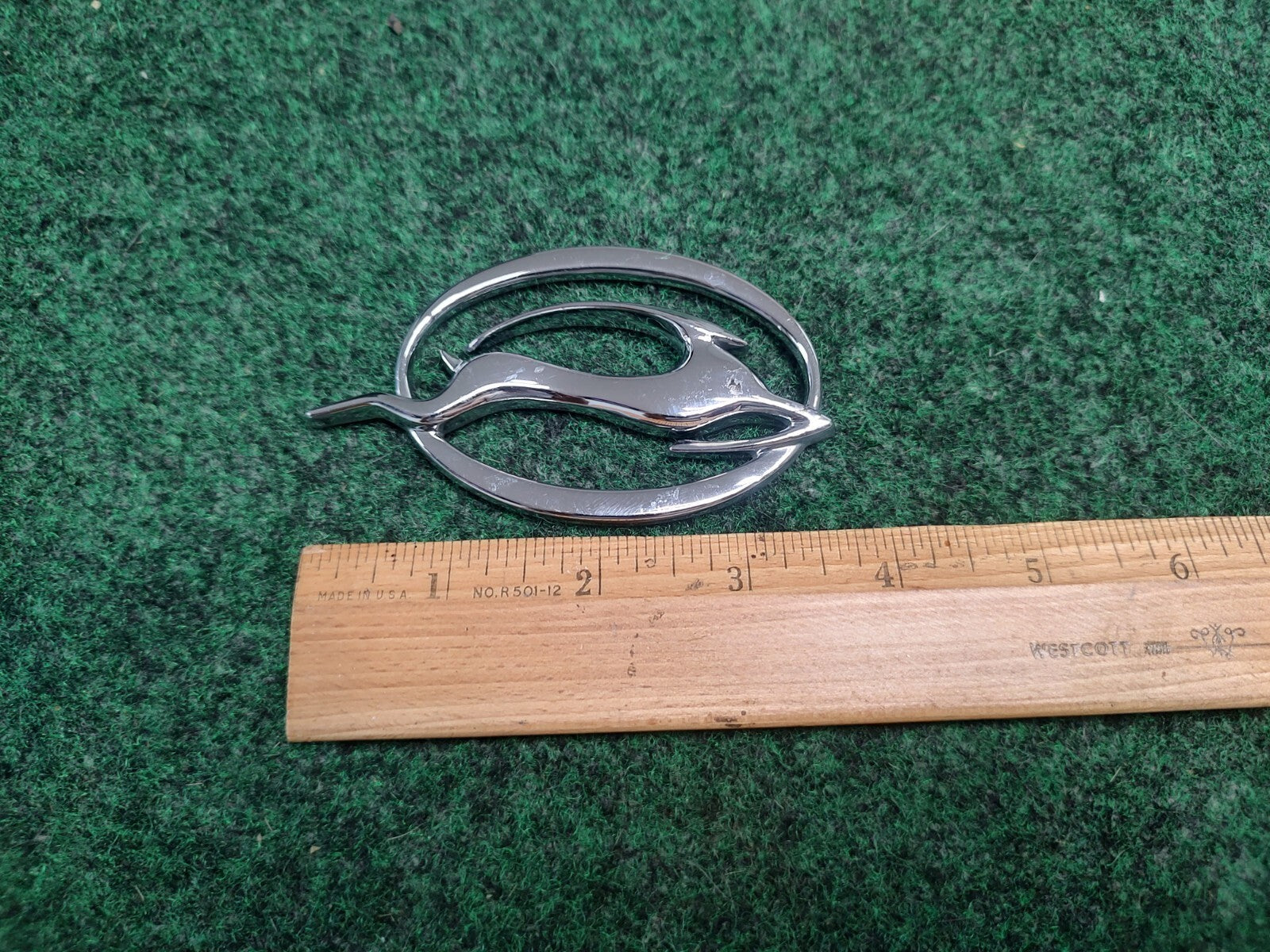 2000-2009 CHEVROLET IMPALA RIGHT SIDE QAURTER PANEL EMBLEM 10424490 3S7