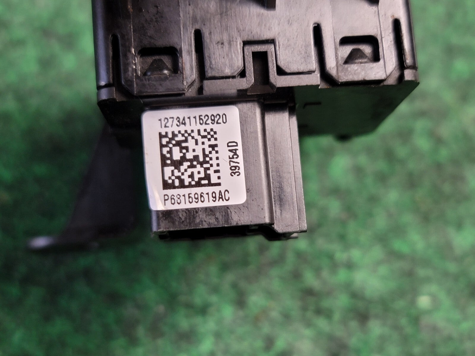 2015 2016 2017 Chrysler 200 Parking Brake Switch Button OEM P68159619AC 10L2