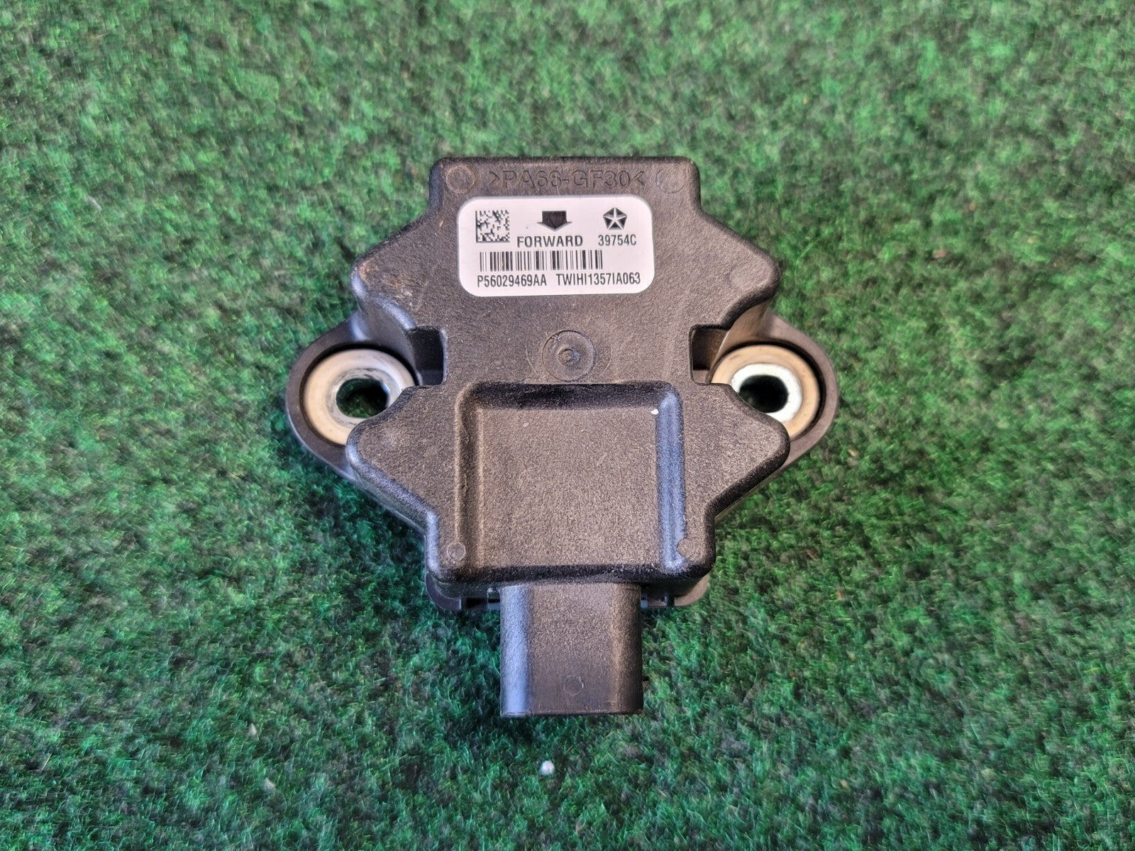2011 - 2018 JEEP GRAND CHEROKEE DYNAMICS SPEEDUP YAW RATE SENSOR MODULE OEM 1M6