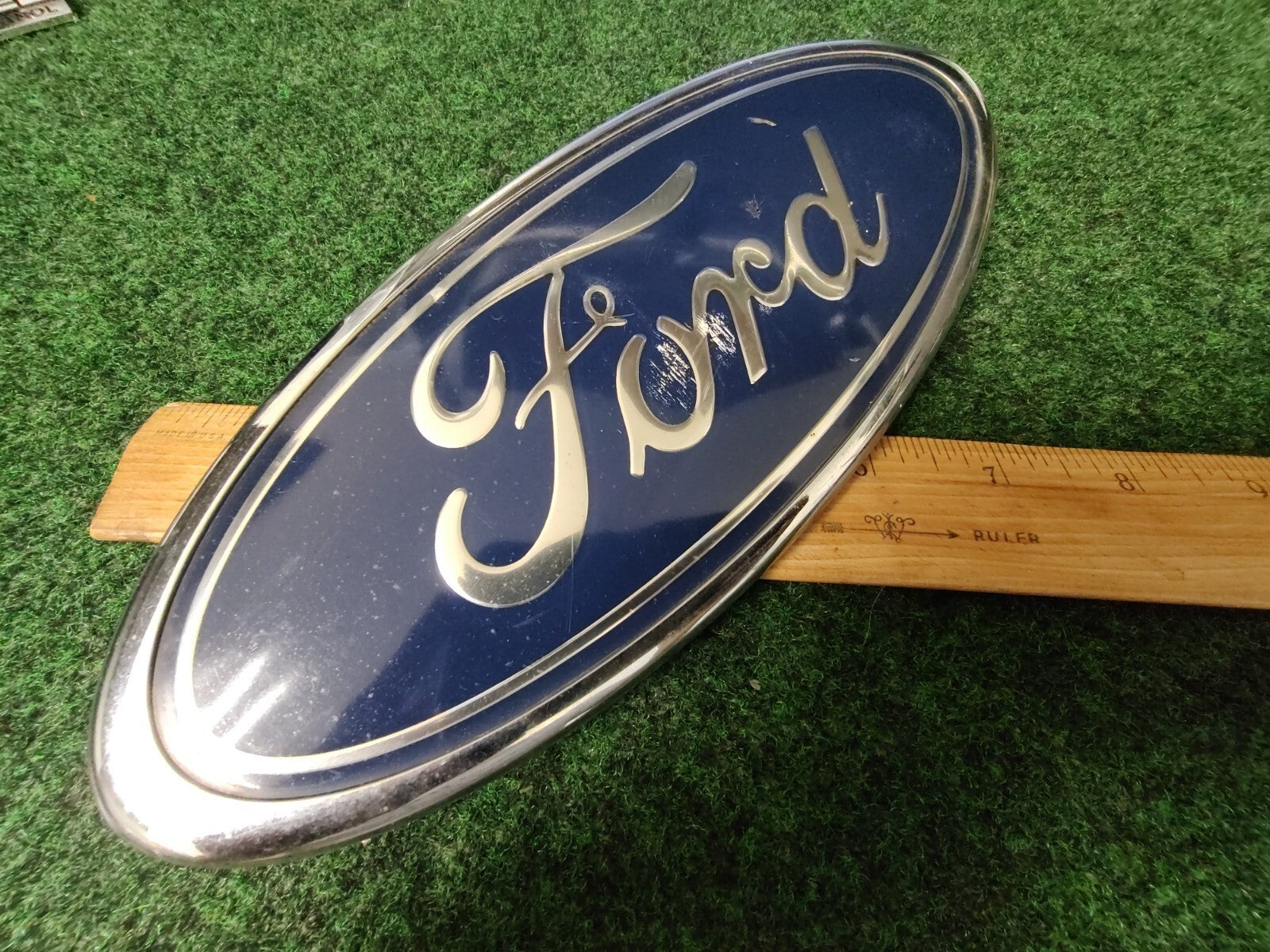 Ford Front Grille Emblem OEM 4L34-15402A16-AB 4L34-15402A16-BA Oval Badge 7S2