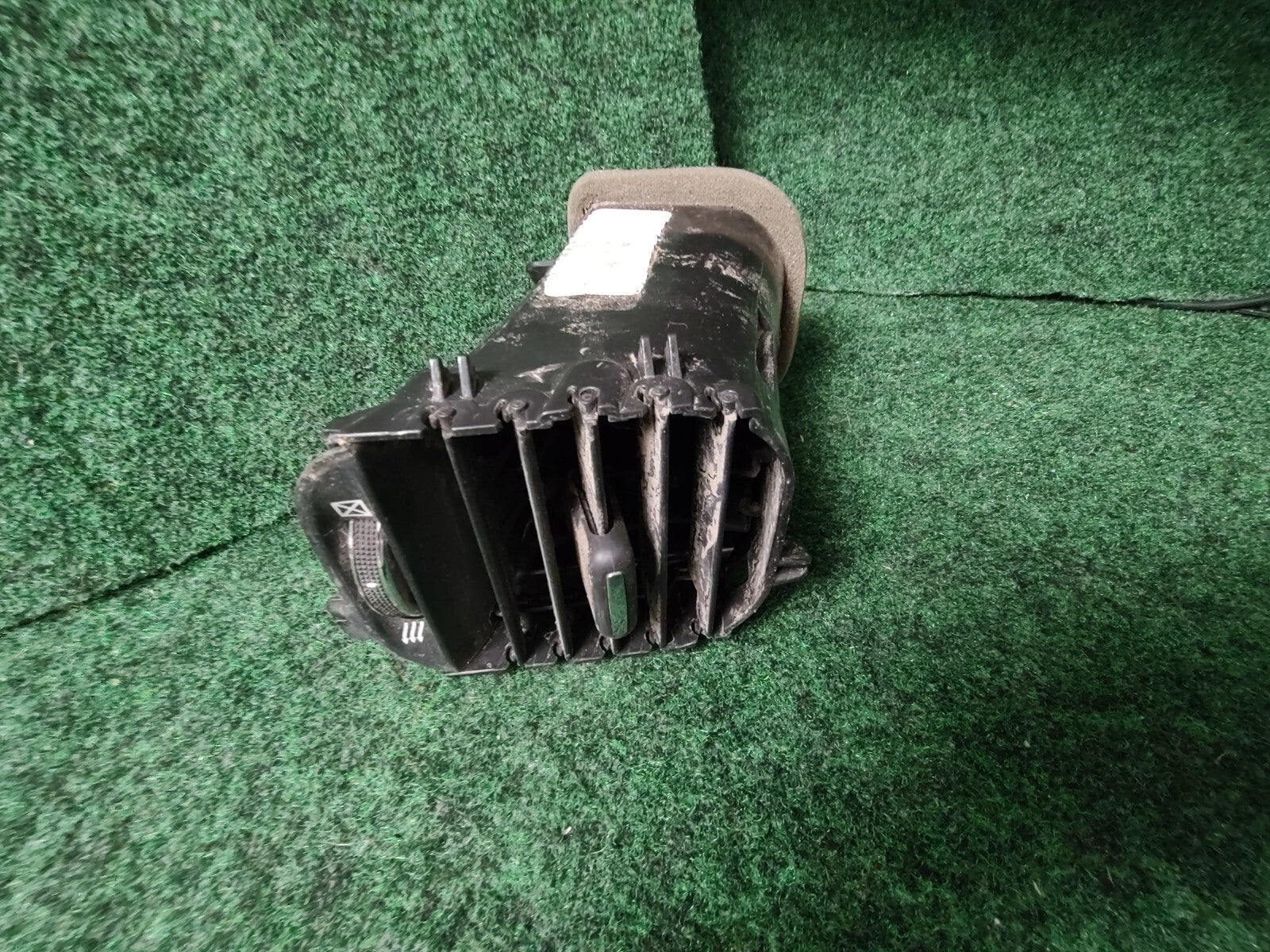 2012 - 2023 DODGE CHARGER LEFT OUTER DASHBOARD DASH HEATER AC AIR VENT OEM EL5