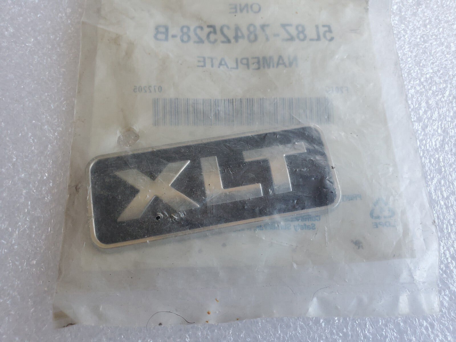 Ford Expedtion Escape Rear Chrome XLT NAMEPLATE Emblem OEM 7L8Z-7842528-B 1L9