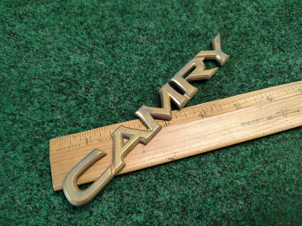 Toyota Camry Rear Trunk Gold Script Emblem Badge Nameplate 97 98 99 00 01 4S8