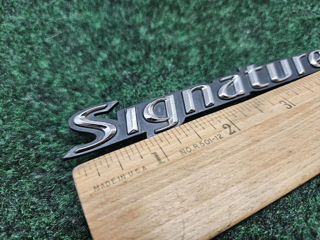 2003-2011 LINCOLN TOWN CAR SIGNATURE SIDE EMBLEM LOGO BADGE SIGN SYMBOL GL2