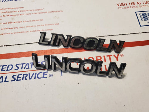(2) Lincoln OEM Chrome Black Emblem Badge Logo Name 4L6