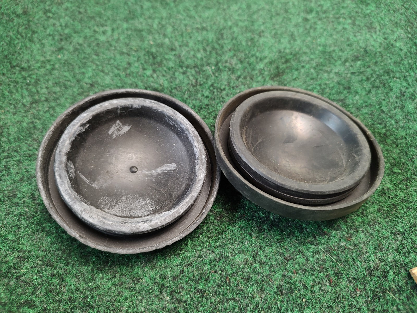 2 - FORD LINCOLN MERCURY HEADLIGHT DUST COVER 4S4X-13N168-A OEM 1S4