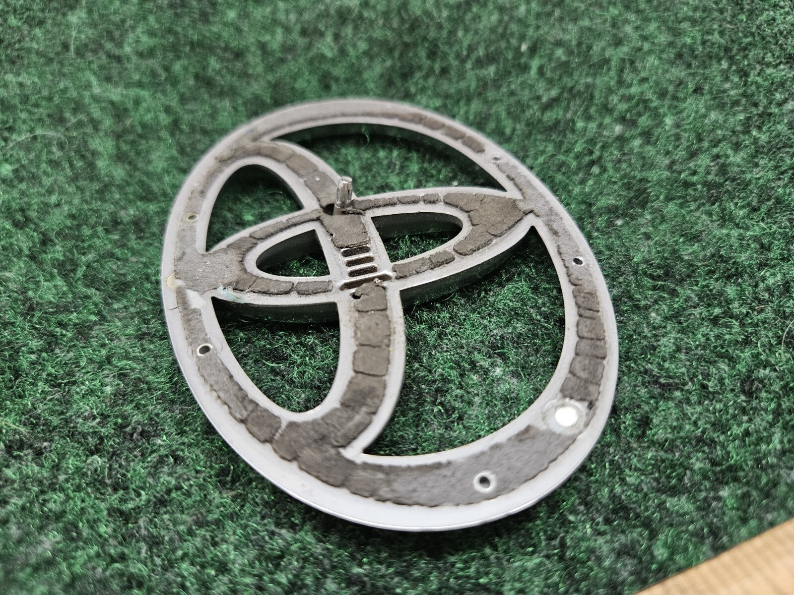 Toyota Chrome Emblem Logo Badge Name Plate Symbol Unknown Model 4" GL4