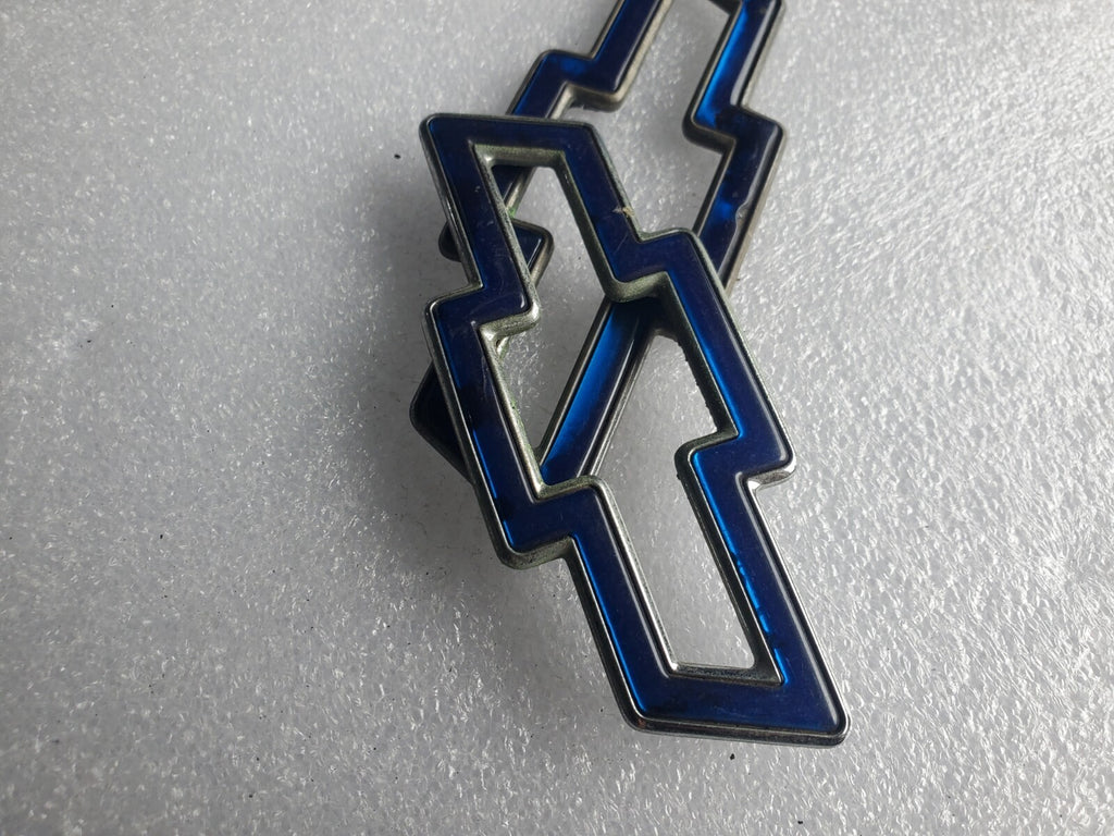 (2) 1995-1999 Chevrolet Cavalier Blue Bowtie Emblem 22591872 OEM VNTG