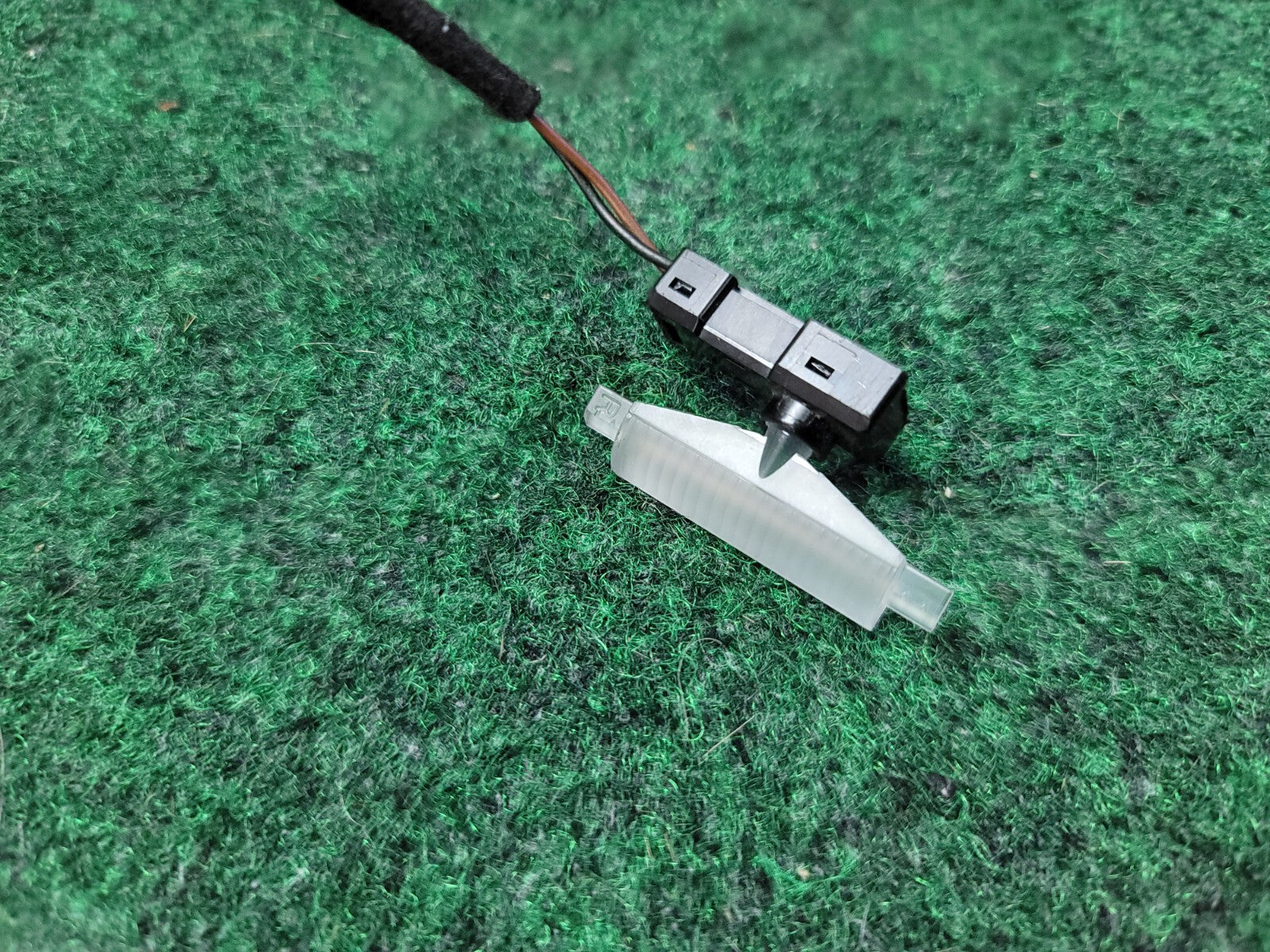 VW Audi Porsche Wiring Harness Plug Connector 2 Wire Pigtail OEM #1J0973332A 3L5