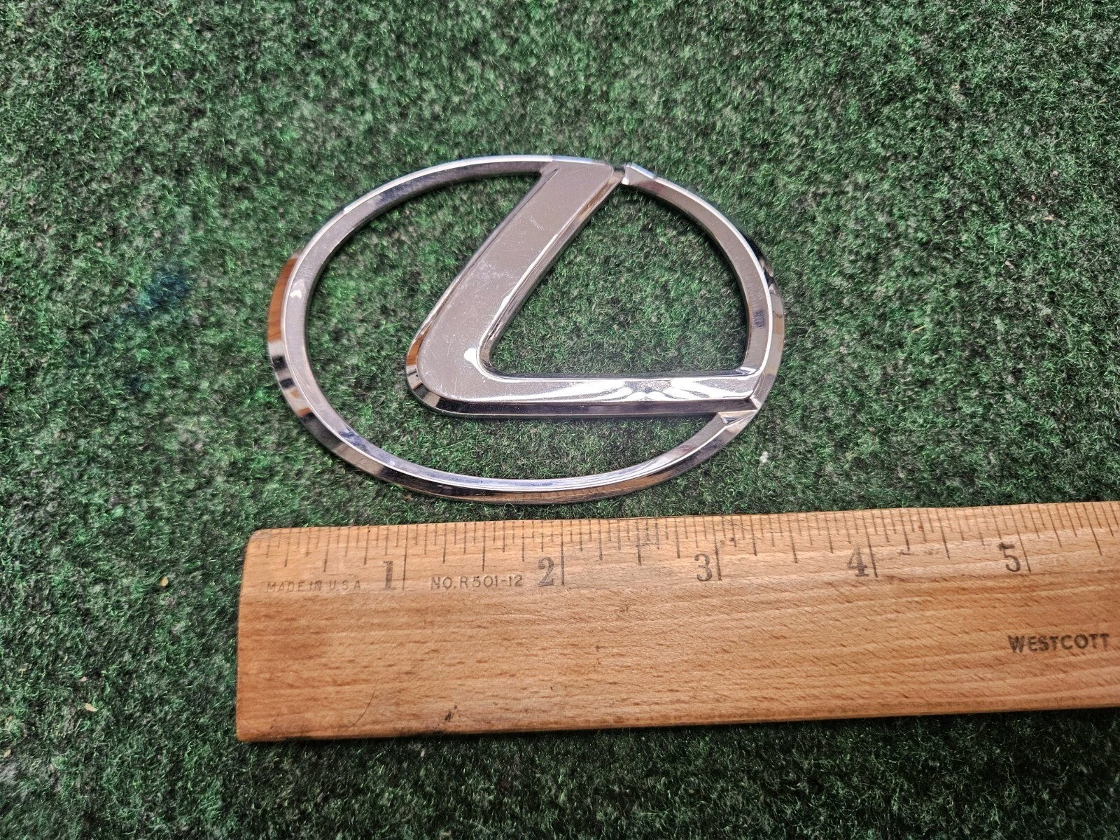 OEM Lexus 2005-2007 GS430 Rear Emblem Badge Logo Nameplate 2042 5M7