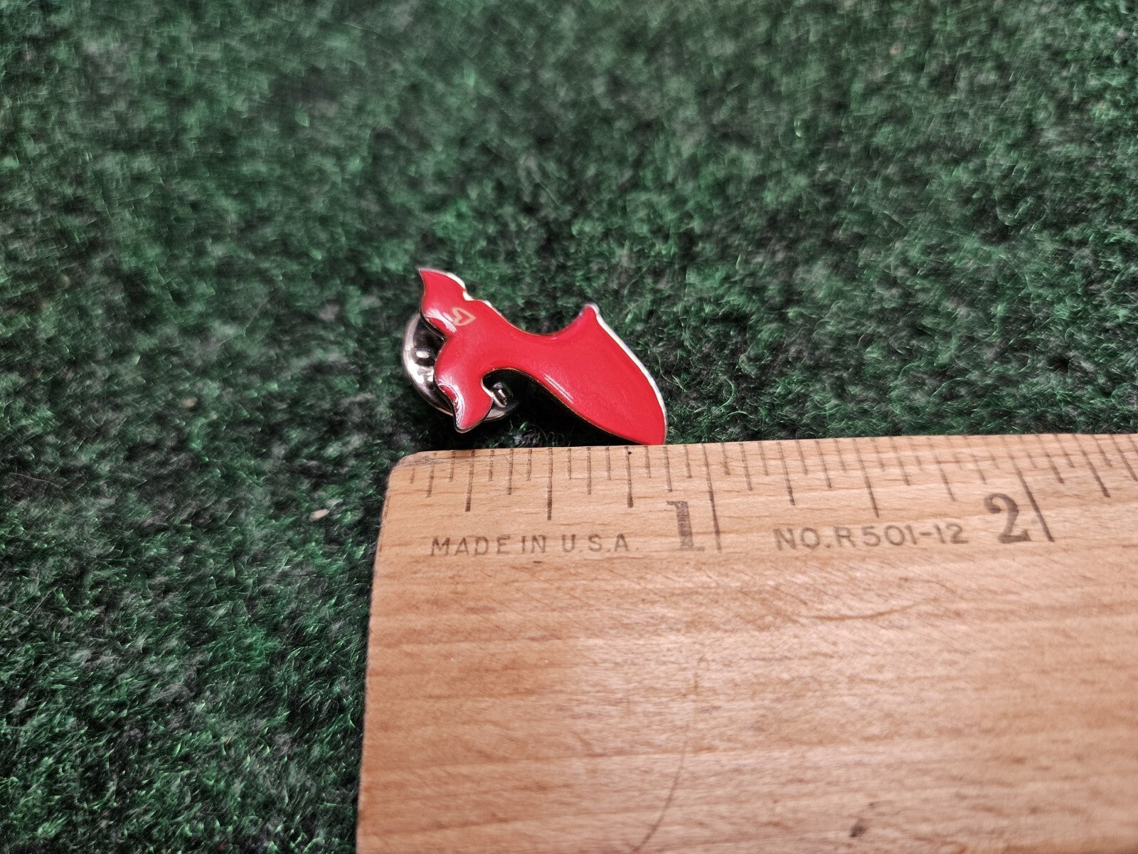 Red Dress Heart Awareness Enamel Lapel Pin Silver Tone Brooch Clutch Back Nurse
