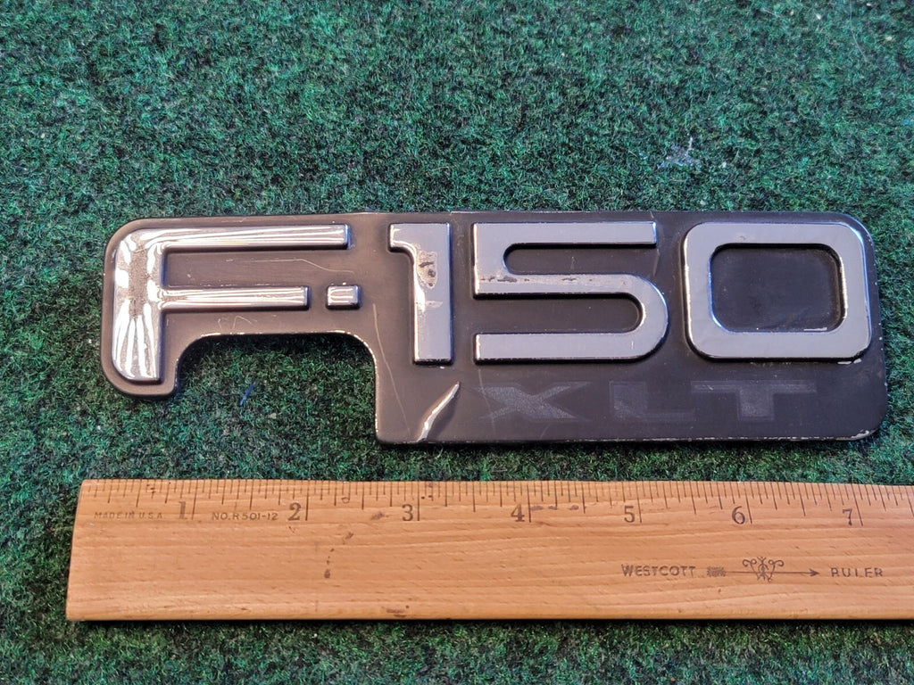 97 98 99 00 01 02 03 FORD F-150 XLT SIDE FENDER EMBLEM LOGO BADGE OEM 1M2