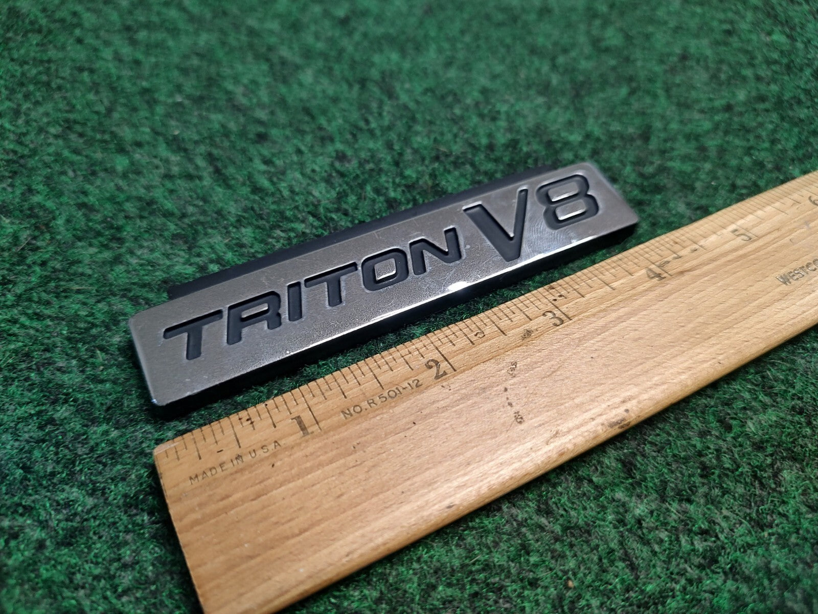 1997-03 FORD TRITON V8 FENDER EMBLEM GENUINE OEM  XL34-16B114-HA 3S1
