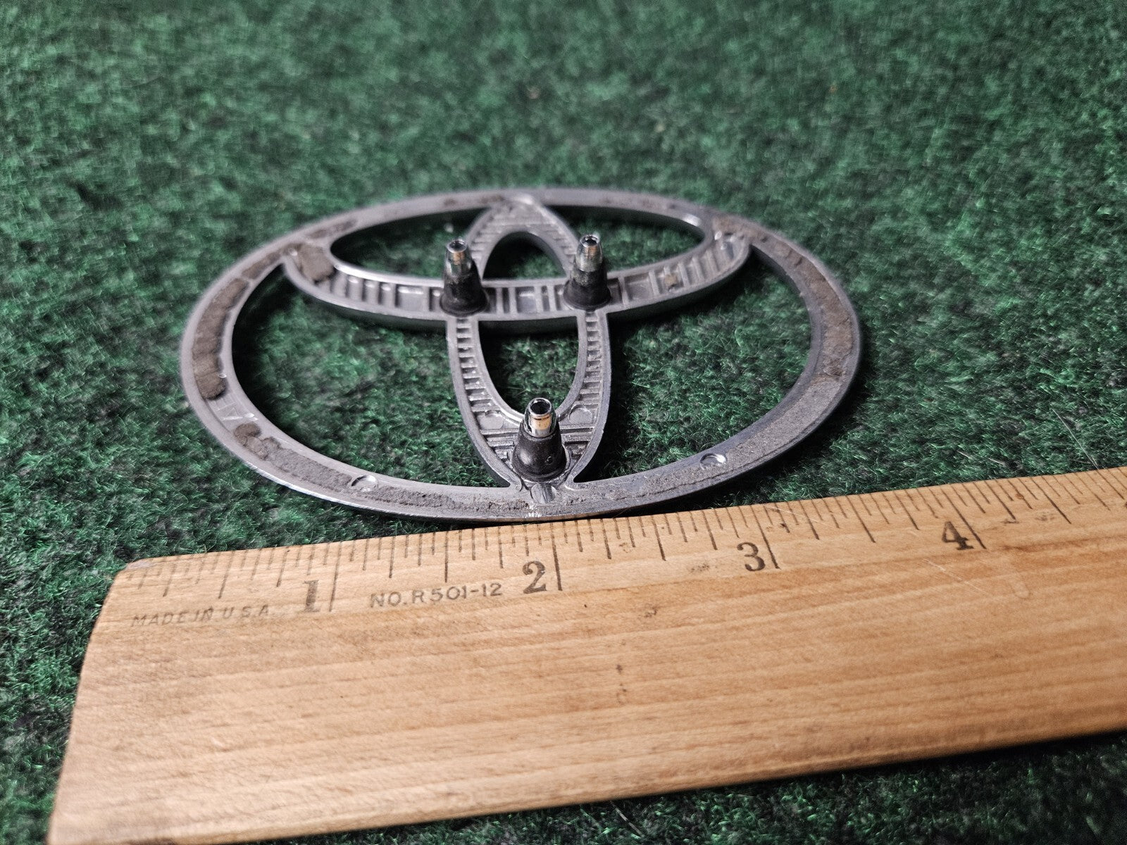Toyota Chrome Emblem Logo Symbol Badge Name Plate Nameplate ~4" 9L2