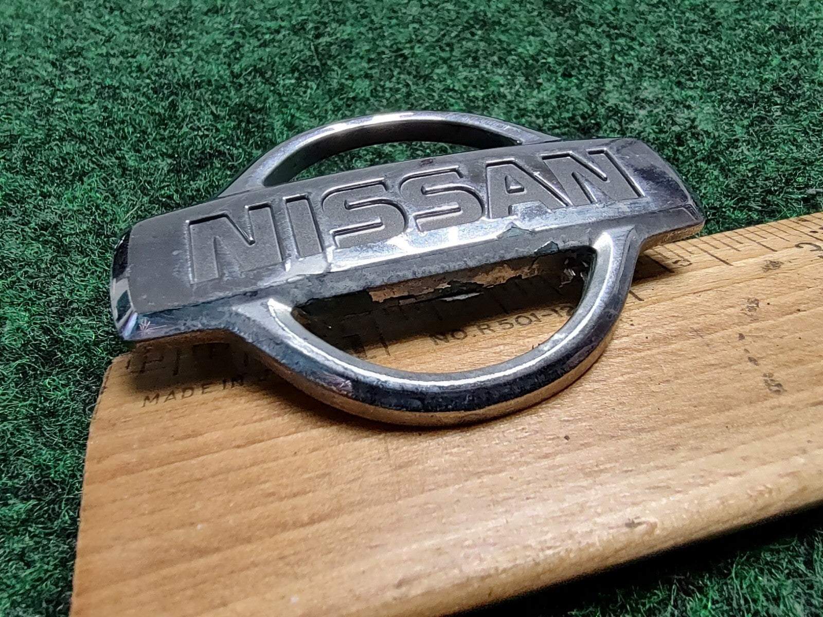 99-01 Nissan Pathfinder Logo Rear Trunk Emblem Nameplate badge OEM Genuine 1S1