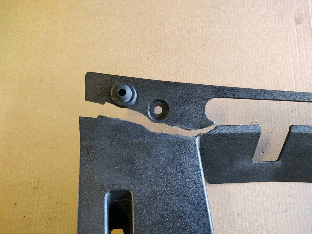 2005-2013 CORVETTE C6 GLOVE BOX SUPPORT BRACKET TRIM PANEL CRACKED 15890186 JT6
