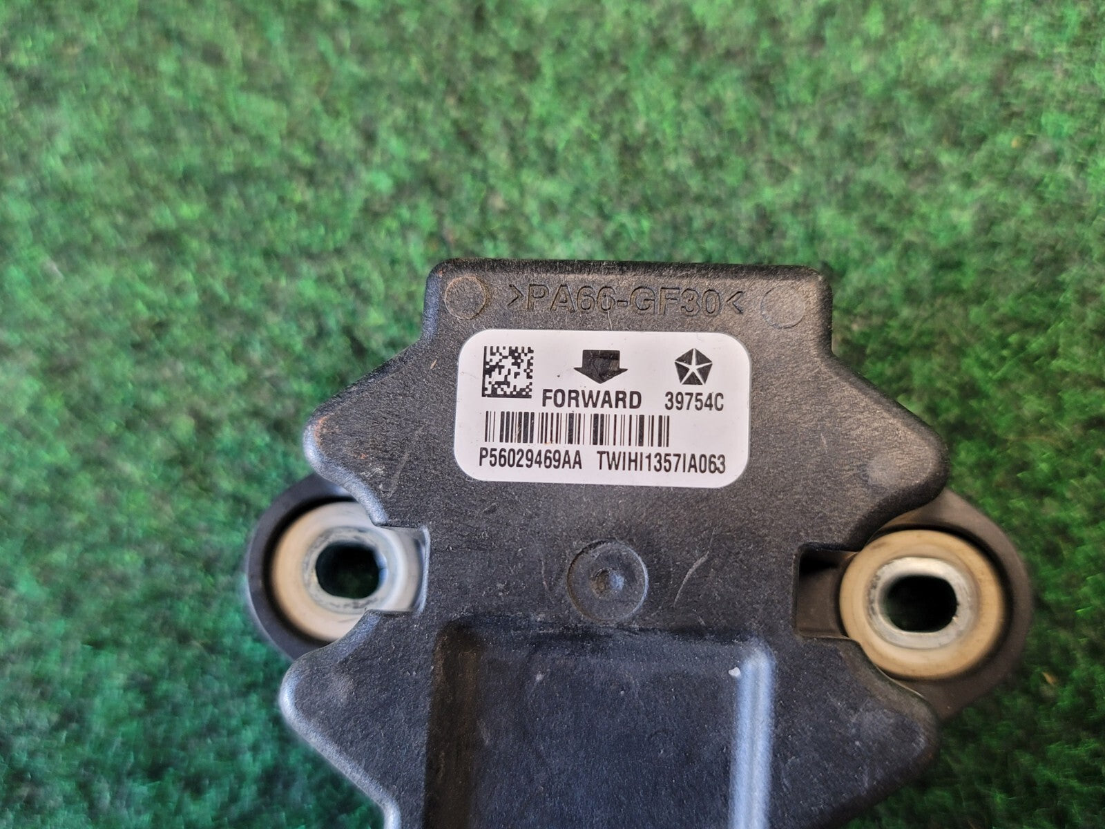 2011 - 2018 JEEP GRAND CHEROKEE DYNAMICS SPEEDUP YAW RATE SENSOR MODULE OEM 1M6