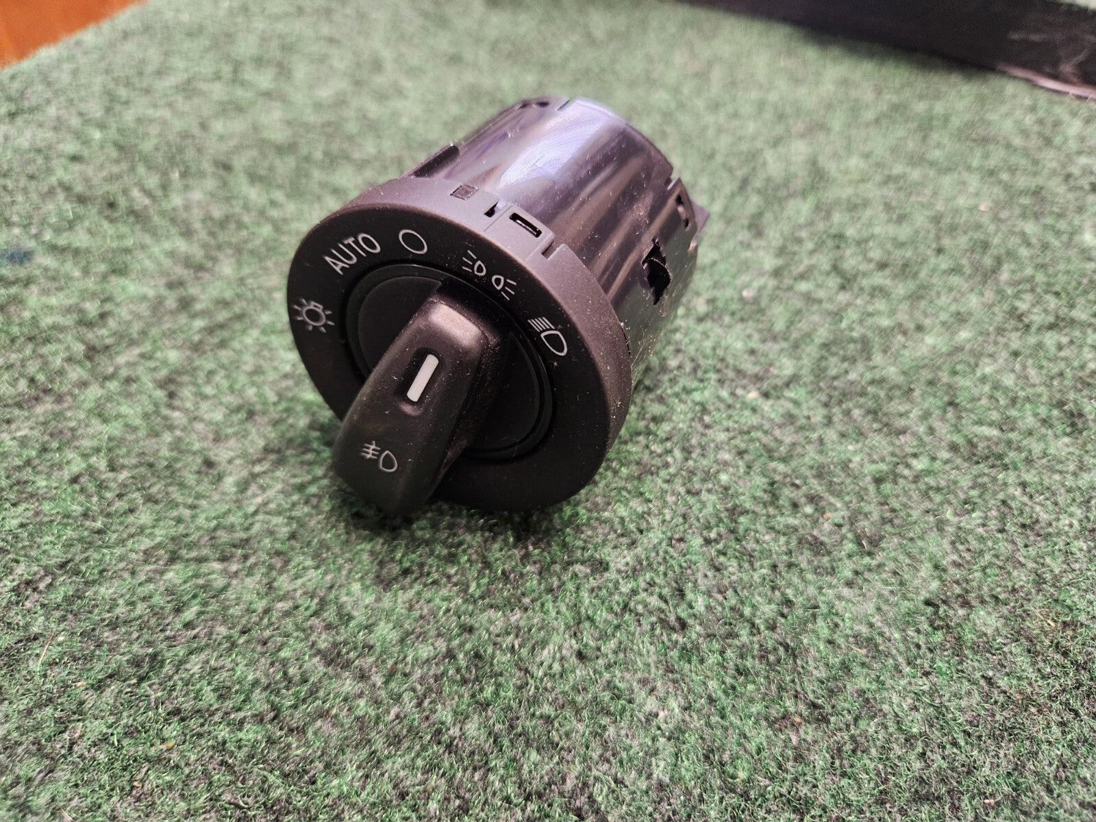 2011-2016 CHRYSLER TOWN & COUNTRY AUTO HEADLIGHT CONTROL SWITCH 56046258AB 6M2