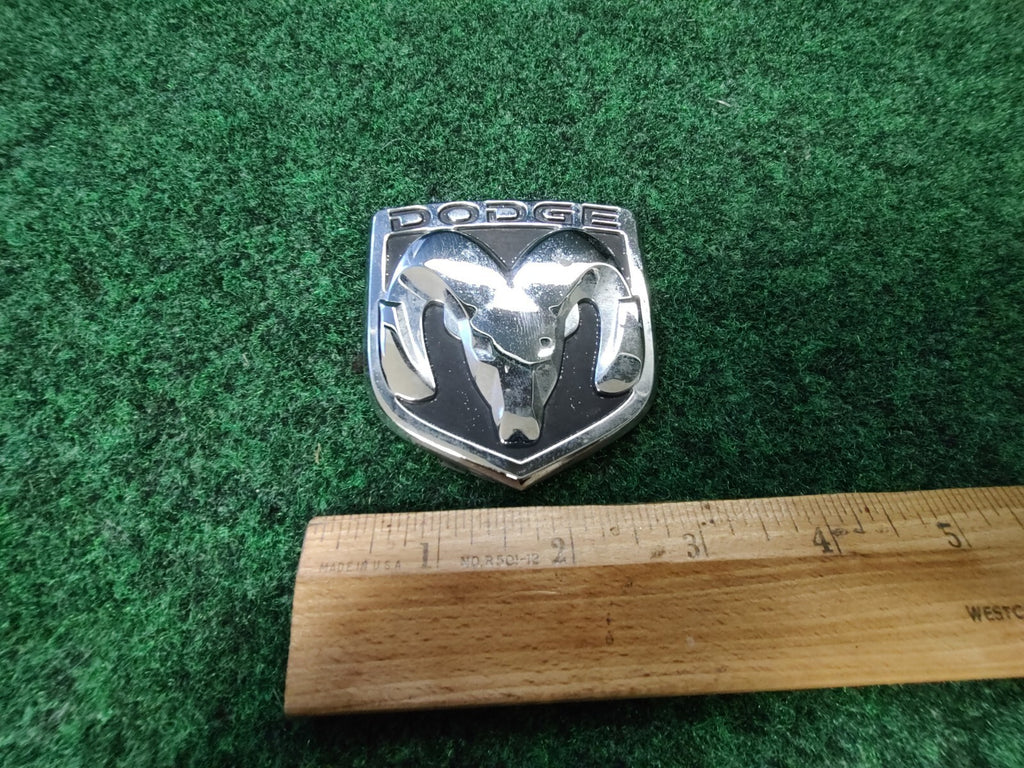 2007 2008 2009 Dodge Avenger Rear Trunk Emblem Badge Logo Name 05155656AA 5S6