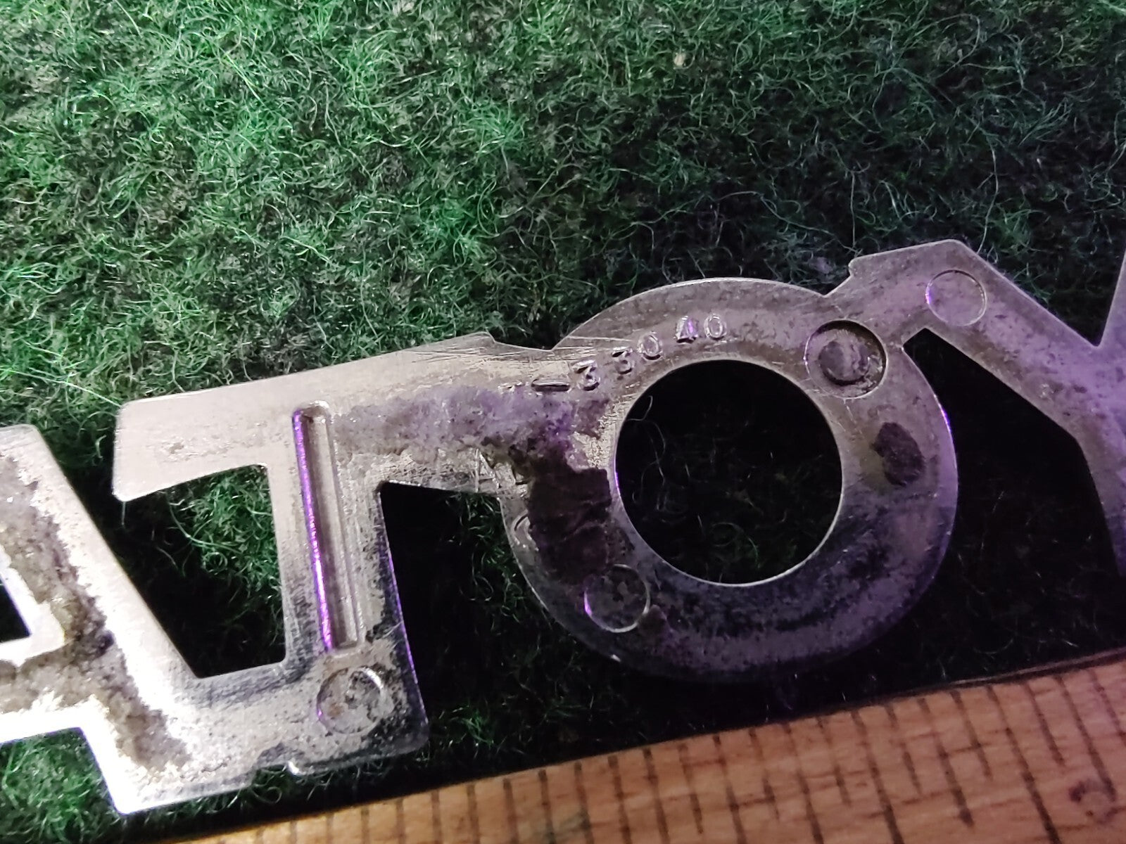 1997-2001 Toyota Camry Rear Trunk Lid Emblem Badge Chrome OEM 75447-33040 6S4