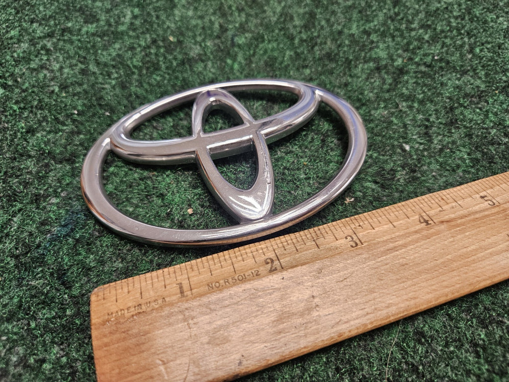 Toyota 1997-2001 Camry Chrome Rear Trunk Emblem Badge Logo Name 75441-AA040 6M9