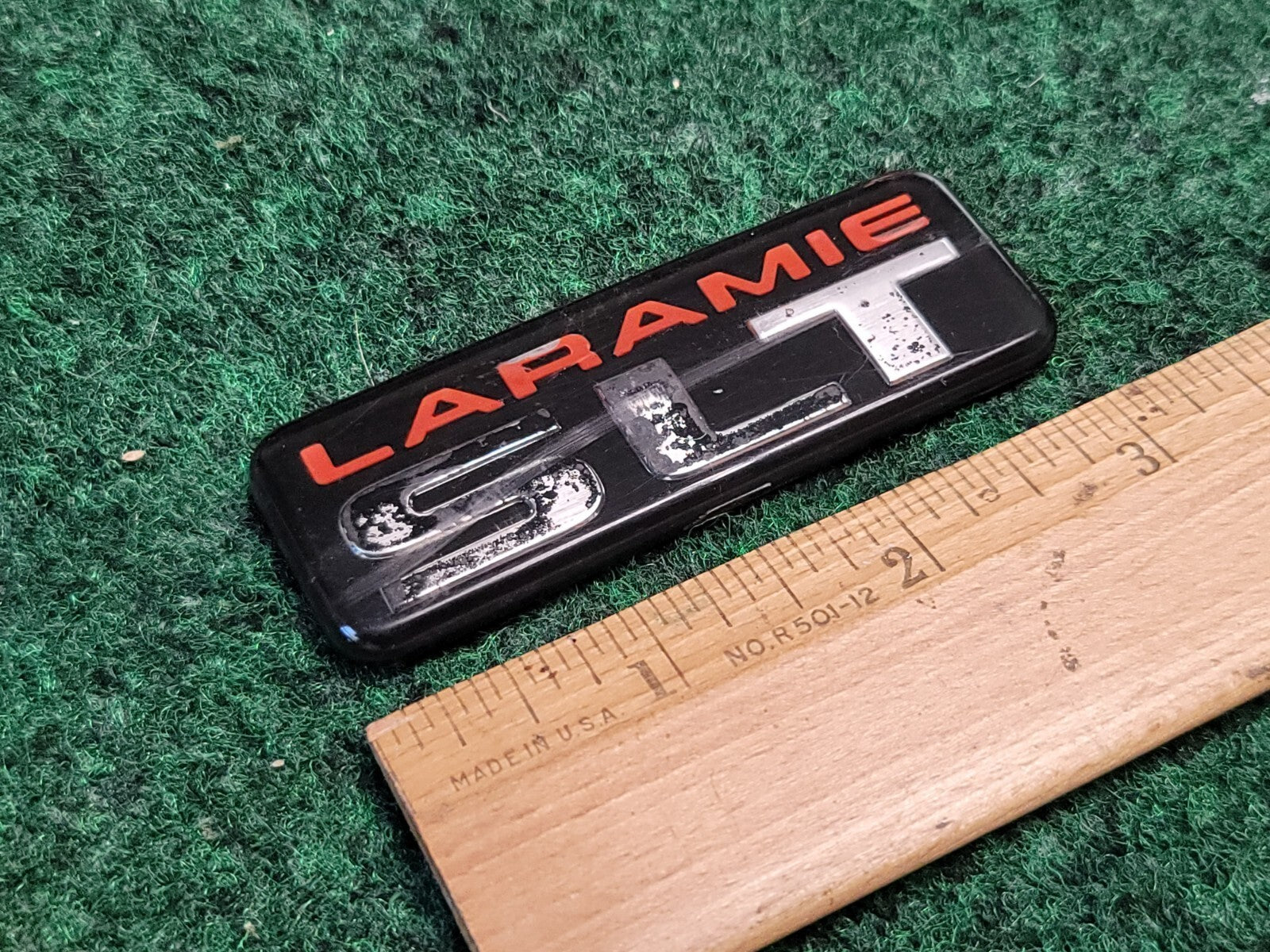 94 95 96 97 98 99 00 01 DODGE RAM SLT LARAMIE SIDE EMBLEM LOGO BADGE 2M7