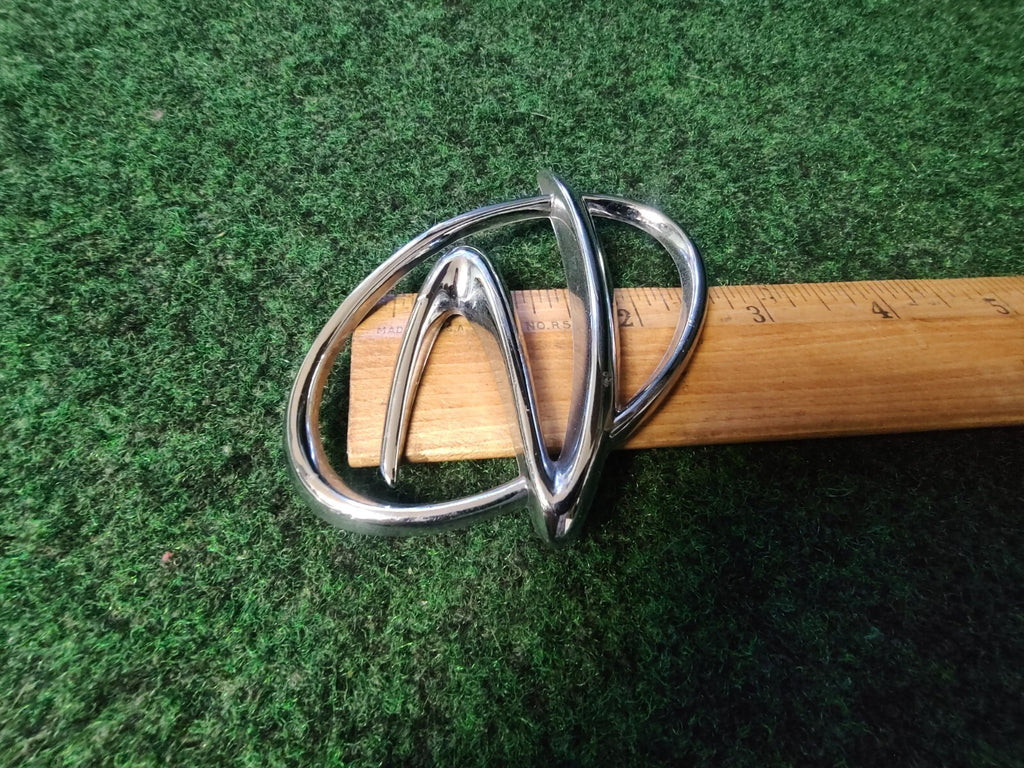 OEM Oldsmobile Aurora 2001 2002 2003 2004 2005 Chrome Emblem Name Plate 8L2