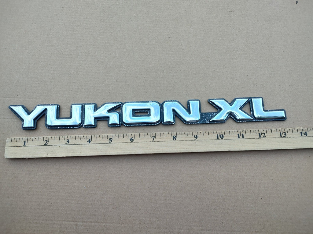GMC 2000-2006 Yukon XL Front Door Side Emblem Badge Logo Nameplate 15746540 7S4