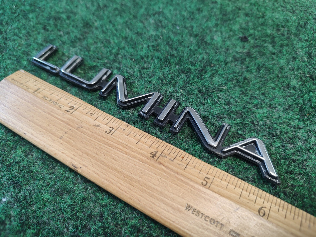 95 96 97 98 99 00 01 CHEVROLET LUMINA REAR EMBLEM BADGE SYMBOL OEM 3S8