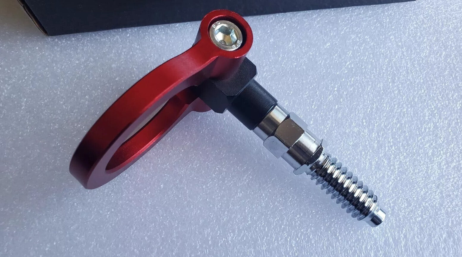 Racing Aluminum Tow Hook Fits BMW 1 3 5  E39 E70 E71 E81 E82 E88 E90 E91 E92 E93