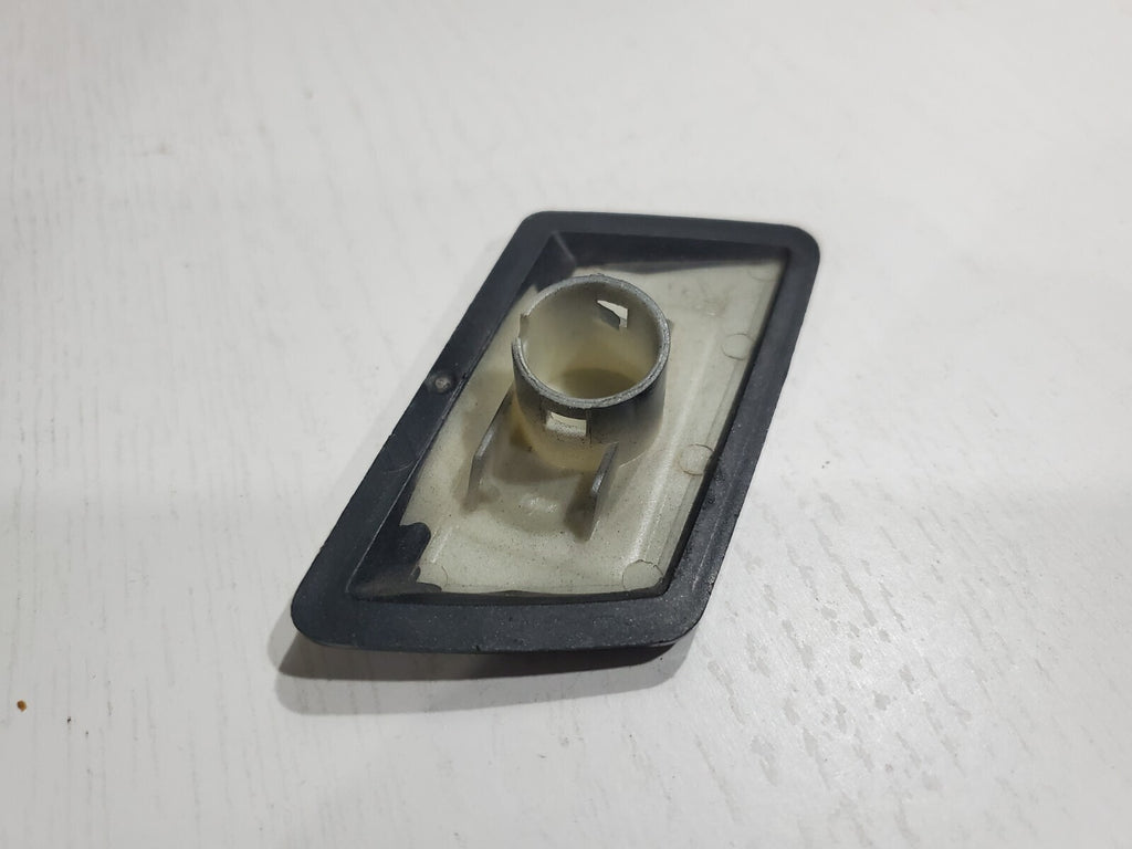 04-09 Cadillac SRX Bumper Headlight Washer Plug Cap Cover RH OEM 6L4