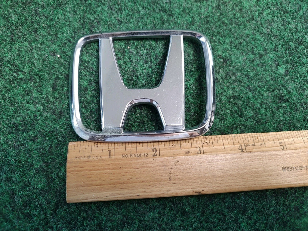2000 2001 2002 2003 2004 Honda Odyssey Rear Trunk Lid Badge Emblem 75701-SJ8 2S2