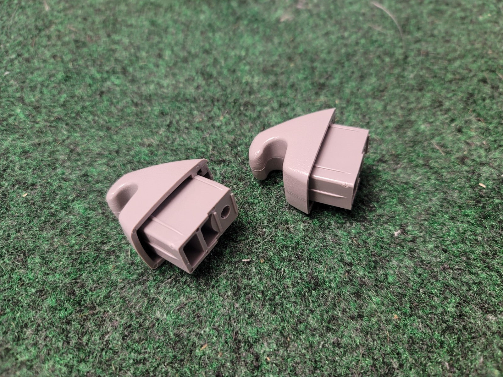 2015-2024 Chevrolet Camaro Sun Visor Clip set of 2 OEM 15824912 Gray